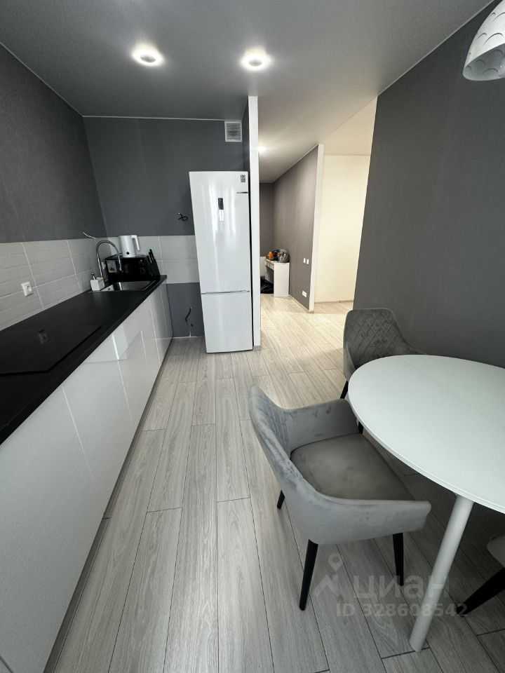 1-комнатная квартира, 52 м² — фотография 2