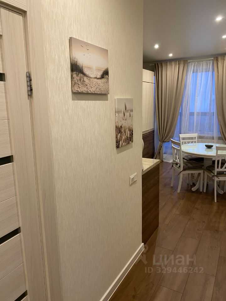 2-комнатная квартира, 64 м² — фотография 2