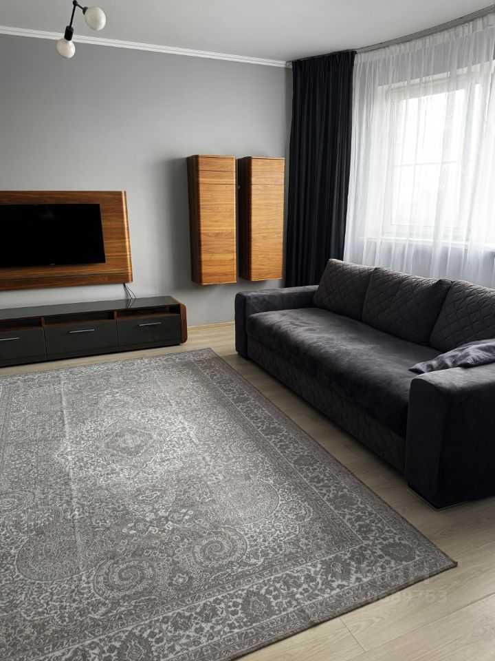 2-комнатная квартира, 72 м² — фотография 2