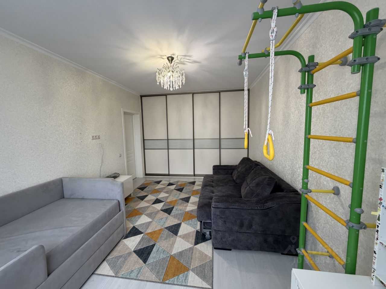 2-комнатная квартира, 64 м² — фотография 2