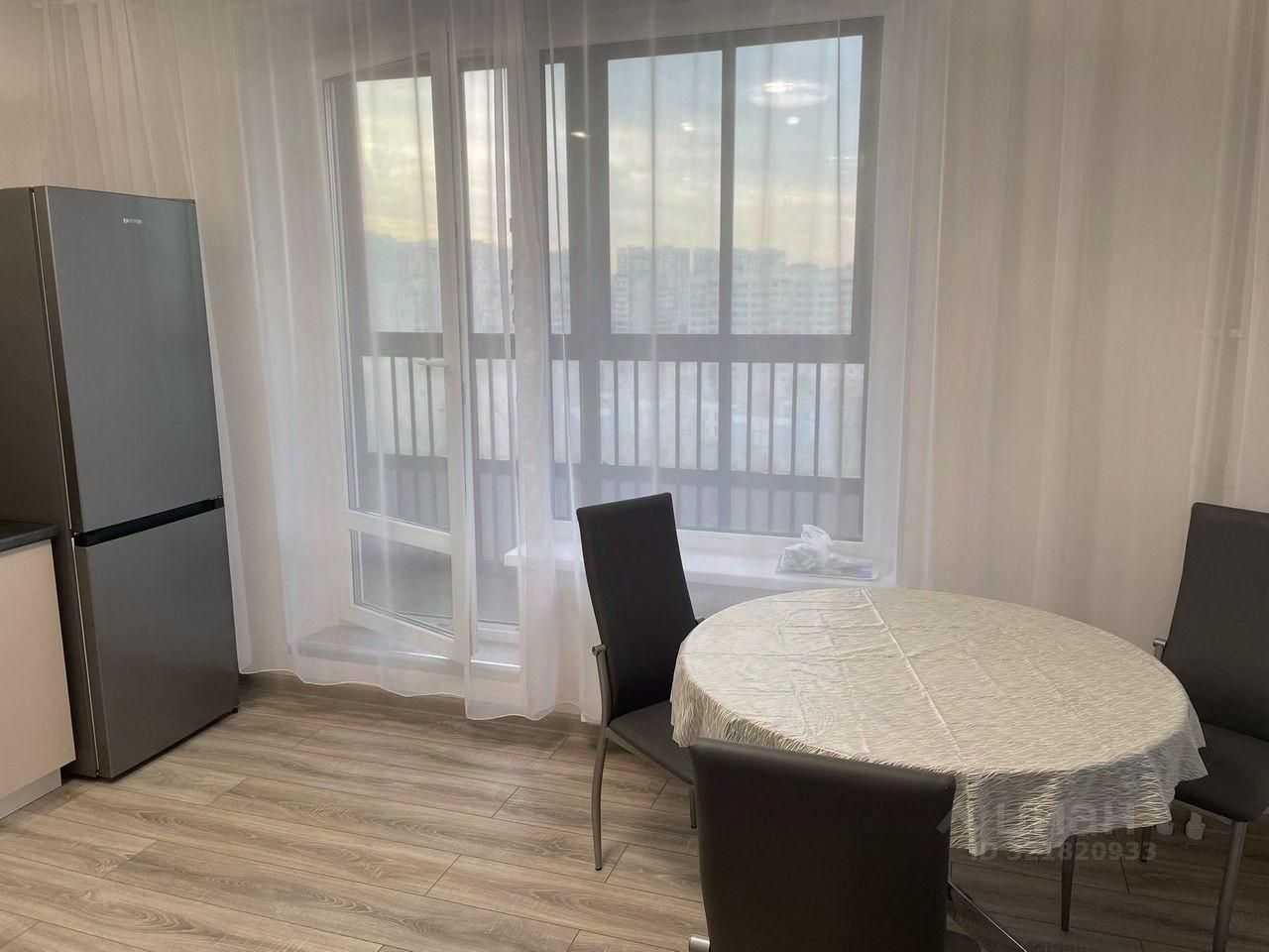 4-комнатная квартира, 85 м² — фотография 2