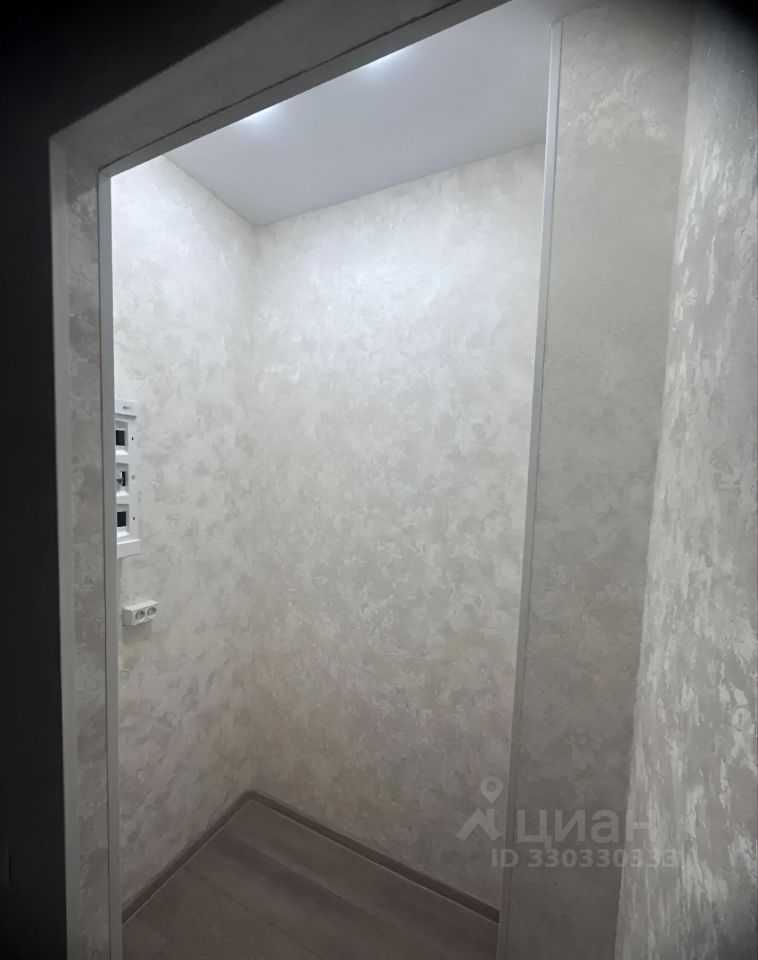 1-комнатная квартира, 37,2 м² — фотография 2