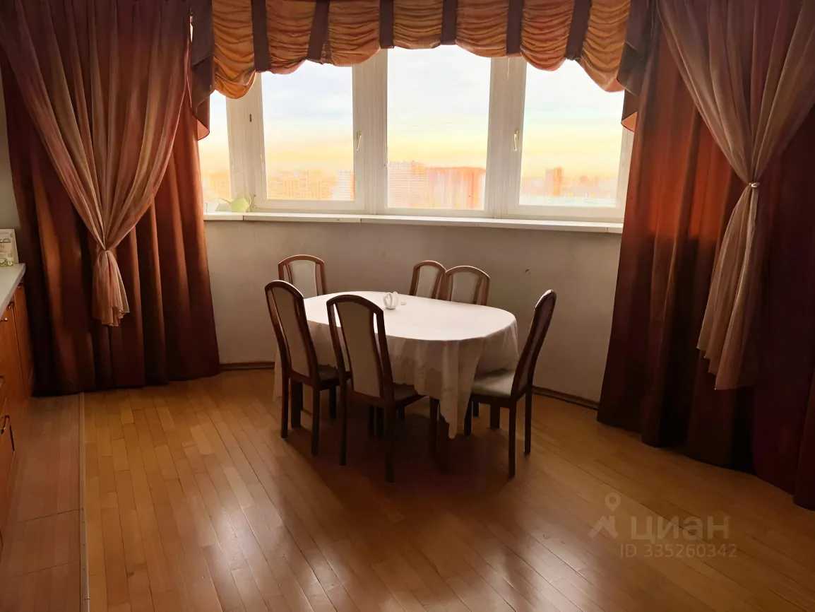2-комнатная квартира, 82 м² — фотография 2