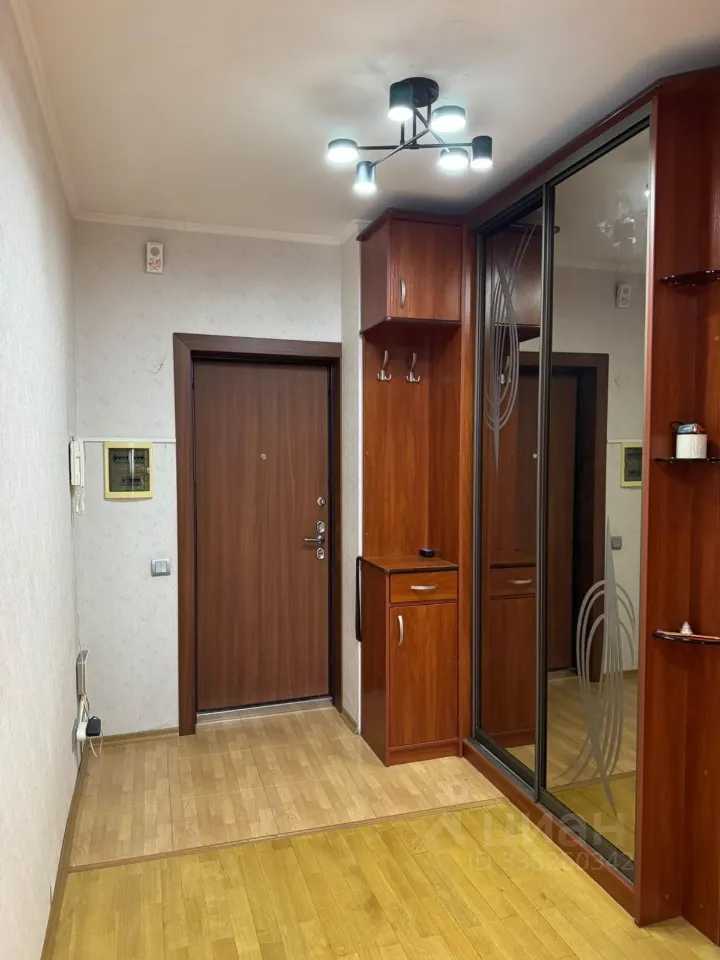 2-комнатная квартира, 82 м² — фотография 3