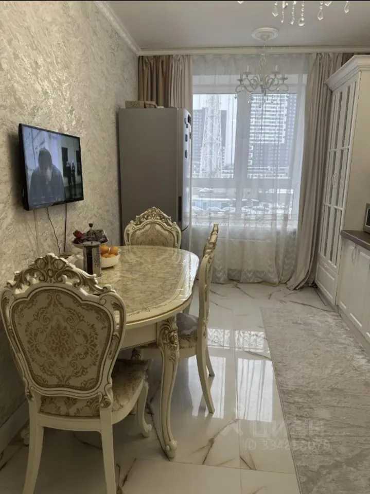 2-комнатная квартира, 56 м² — фотография 2