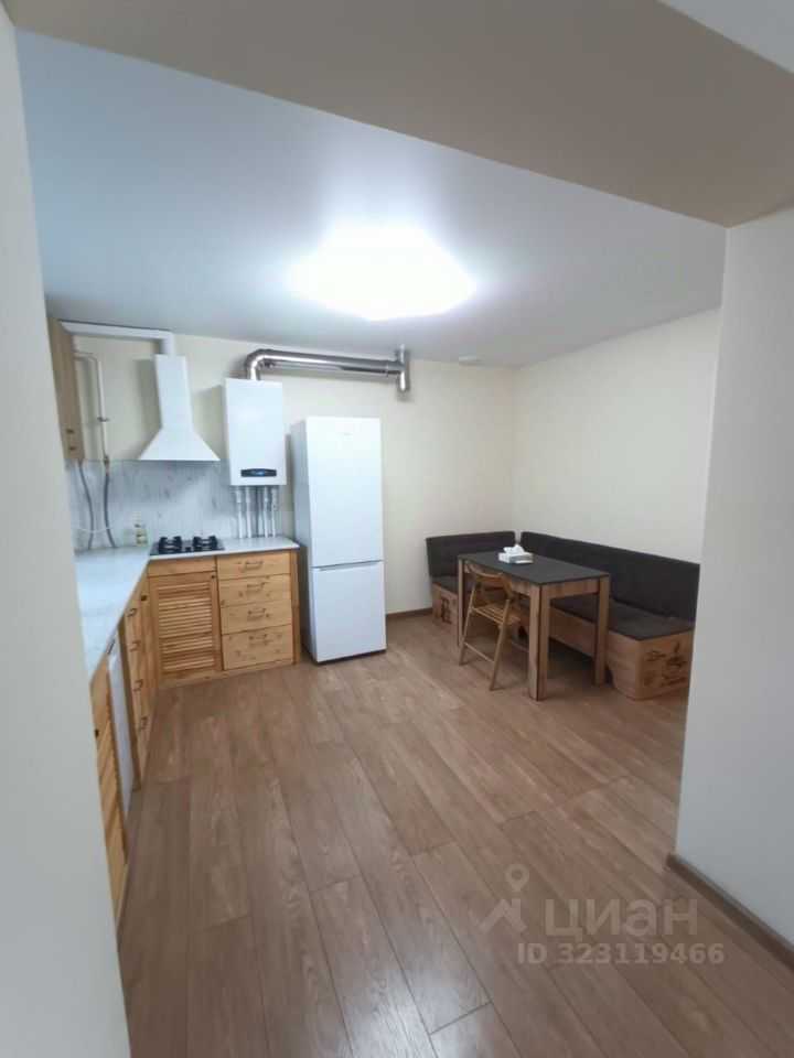 3-комнатная квартира, 65 м² — фотография 2
