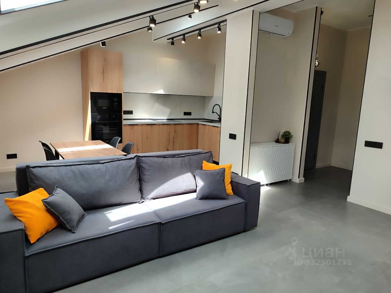 2-комнатная квартира, 63 м² — фотография 2