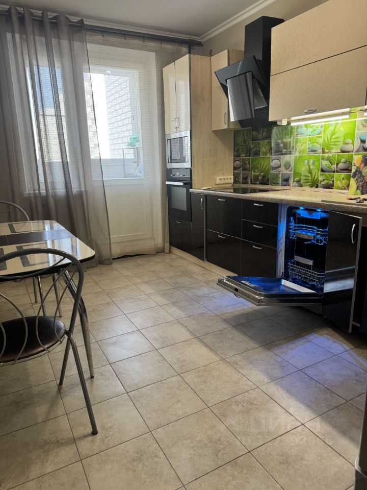 2-комнатная квартира, 56 м² — фотография 3