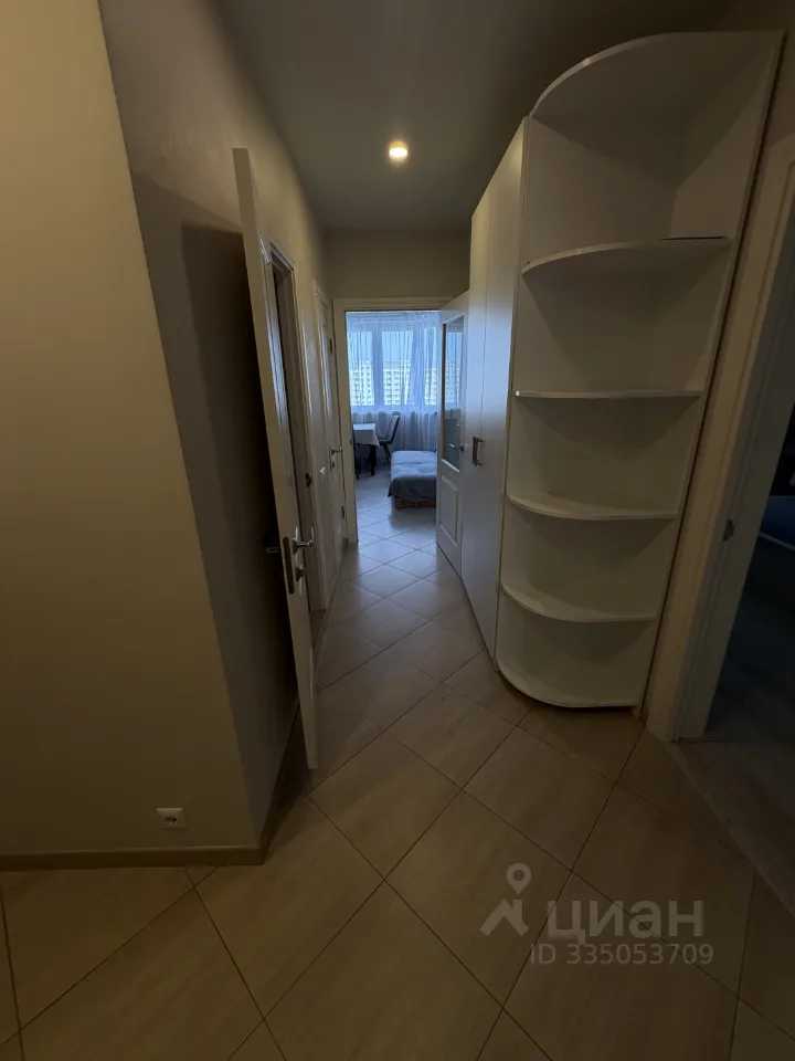 2-комнатная квартира, 60,4 м² — фотография 2