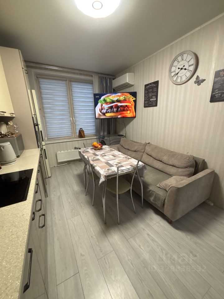 2-комнатная квартира, 67 м² — фотография 2