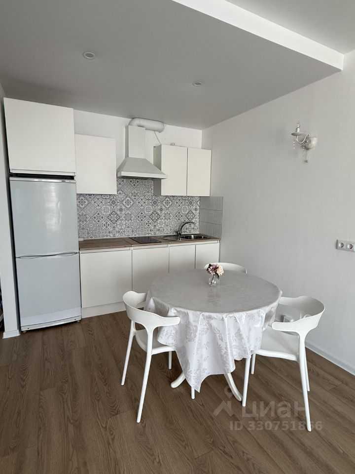 1-комнатная квартира, 42 м² — фотография 3