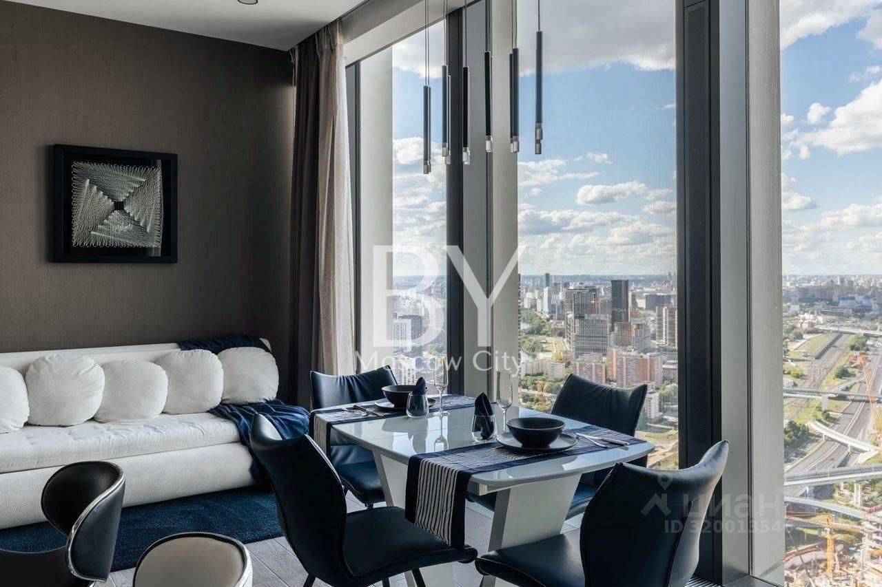 2-комнатная квартира, 89 м² — фотография 3