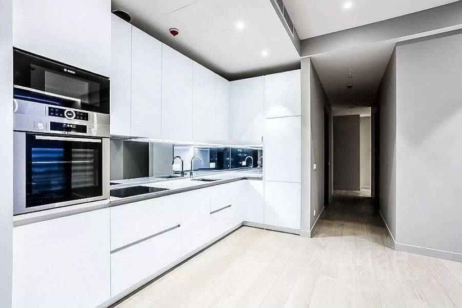 4-комнатная квартира, 211 м² — фотография 2