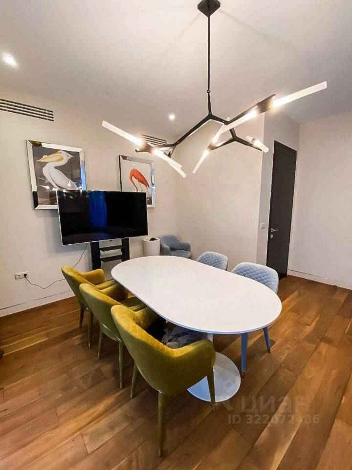 4-комнатная квартира, 189 м² — фотография 2