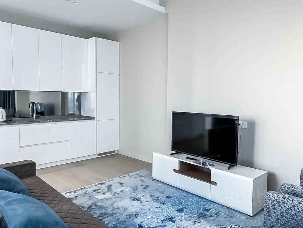 2-комнатная квартира, 77 м² — фотография 2