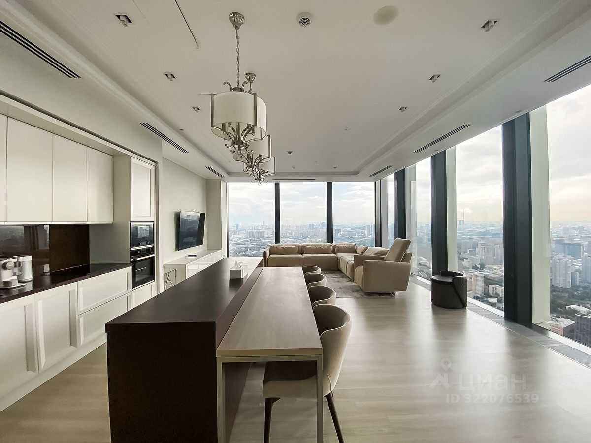2-комнатная квартира, 125 м² — фотография 2