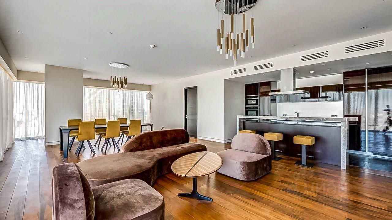 3-комнатная квартира, 180 м² — фотография 2