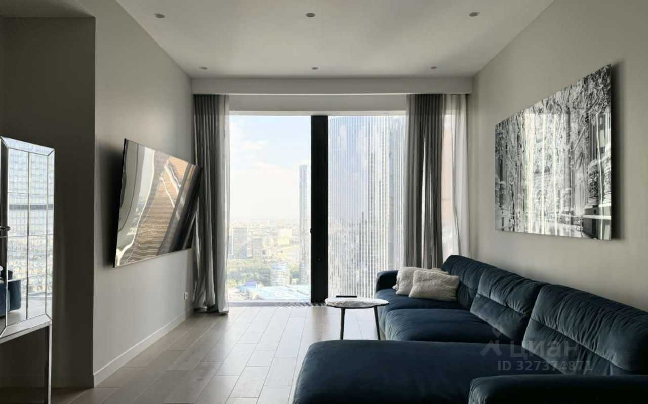 1-комнатная квартира, 67,3 м² — фотография 2