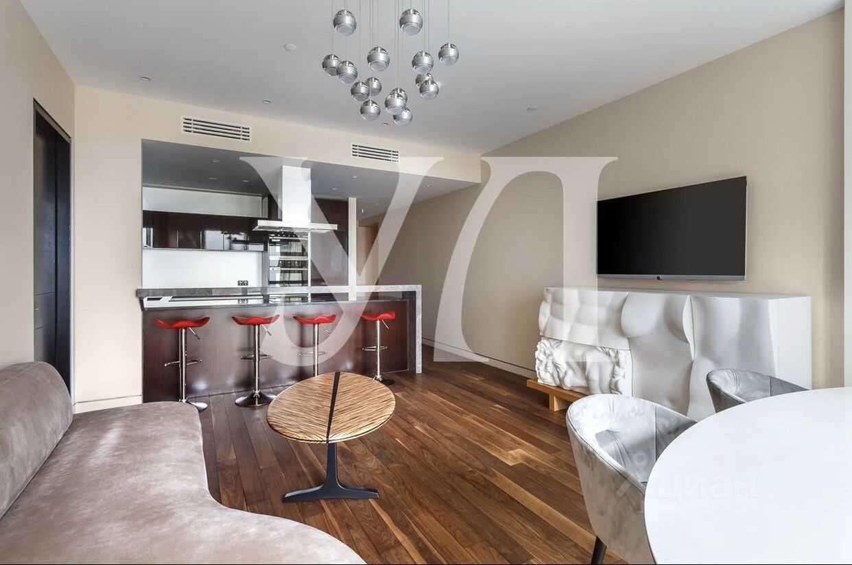 2-комнатная квартира, 102,4 м² — фотография 3