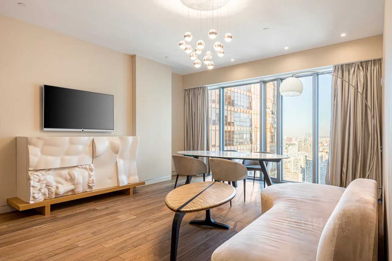 2-комнатная квартира, 102,7 м² — фотография 2
