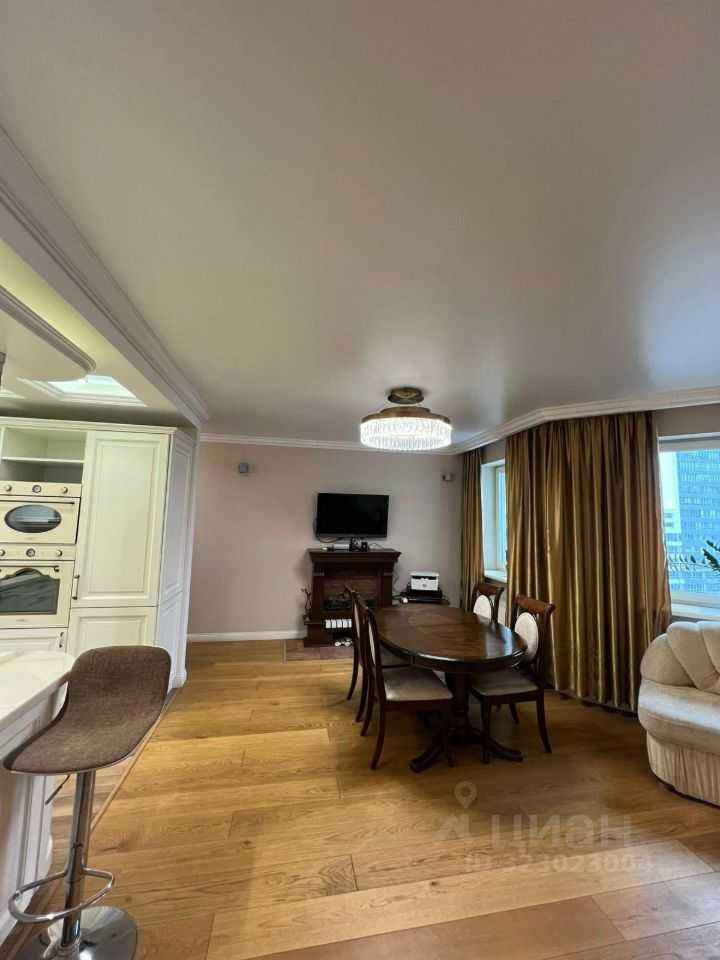 4-комнатная квартира, 125 м² — фотография 2
