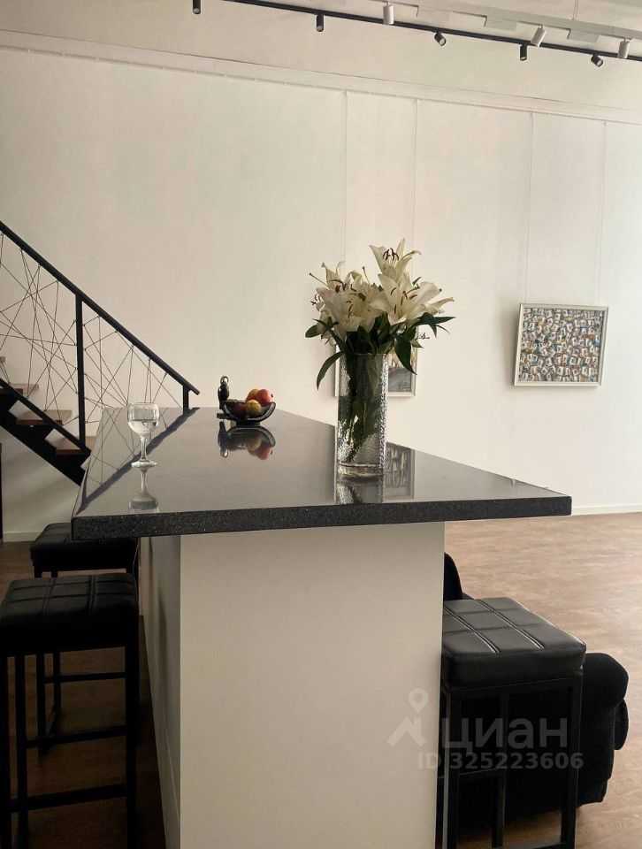 2-комнатная квартира, 102 м² — фотография 2