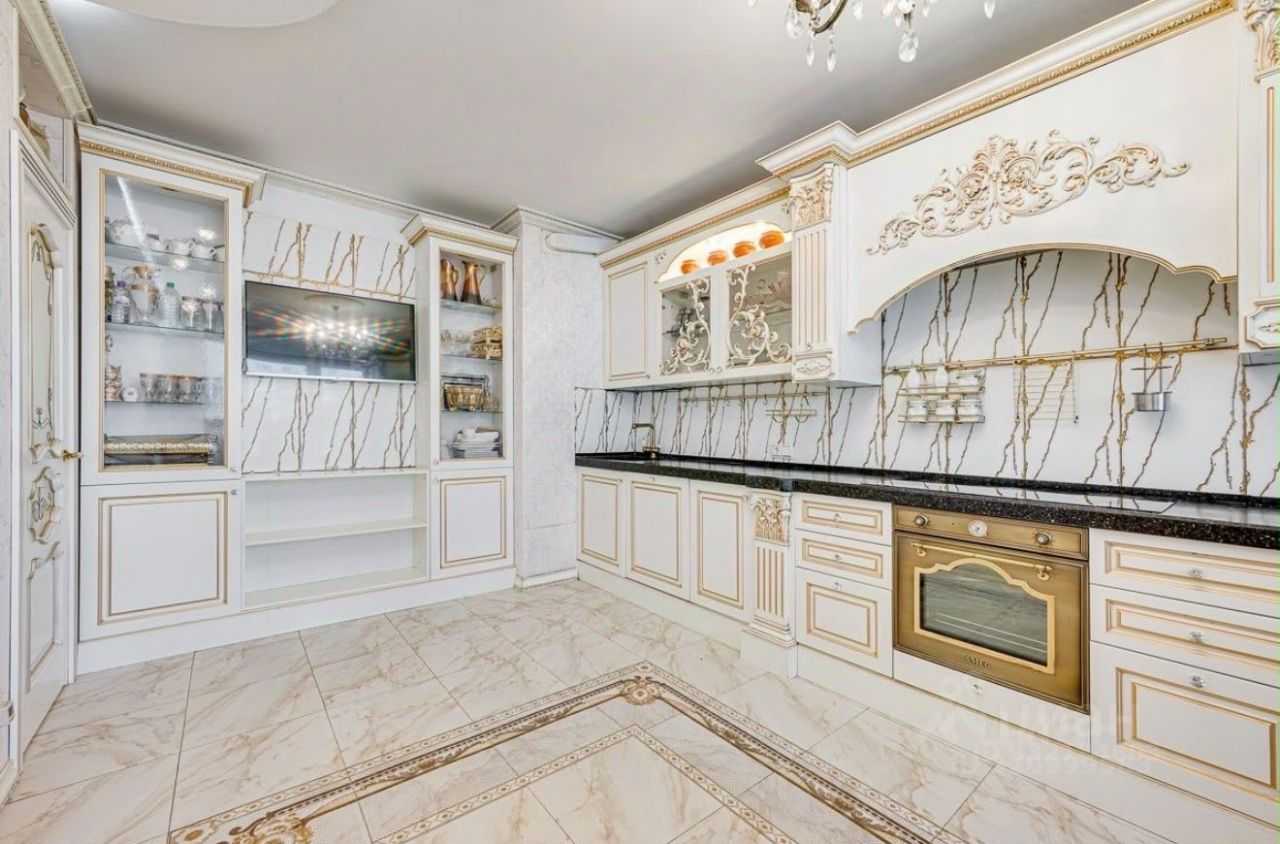 4-комнатная квартира, 132 м²