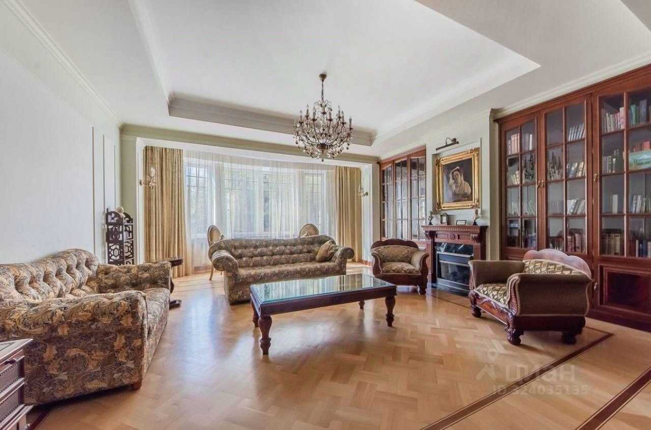 4-комнатная квартира, 210 м²
