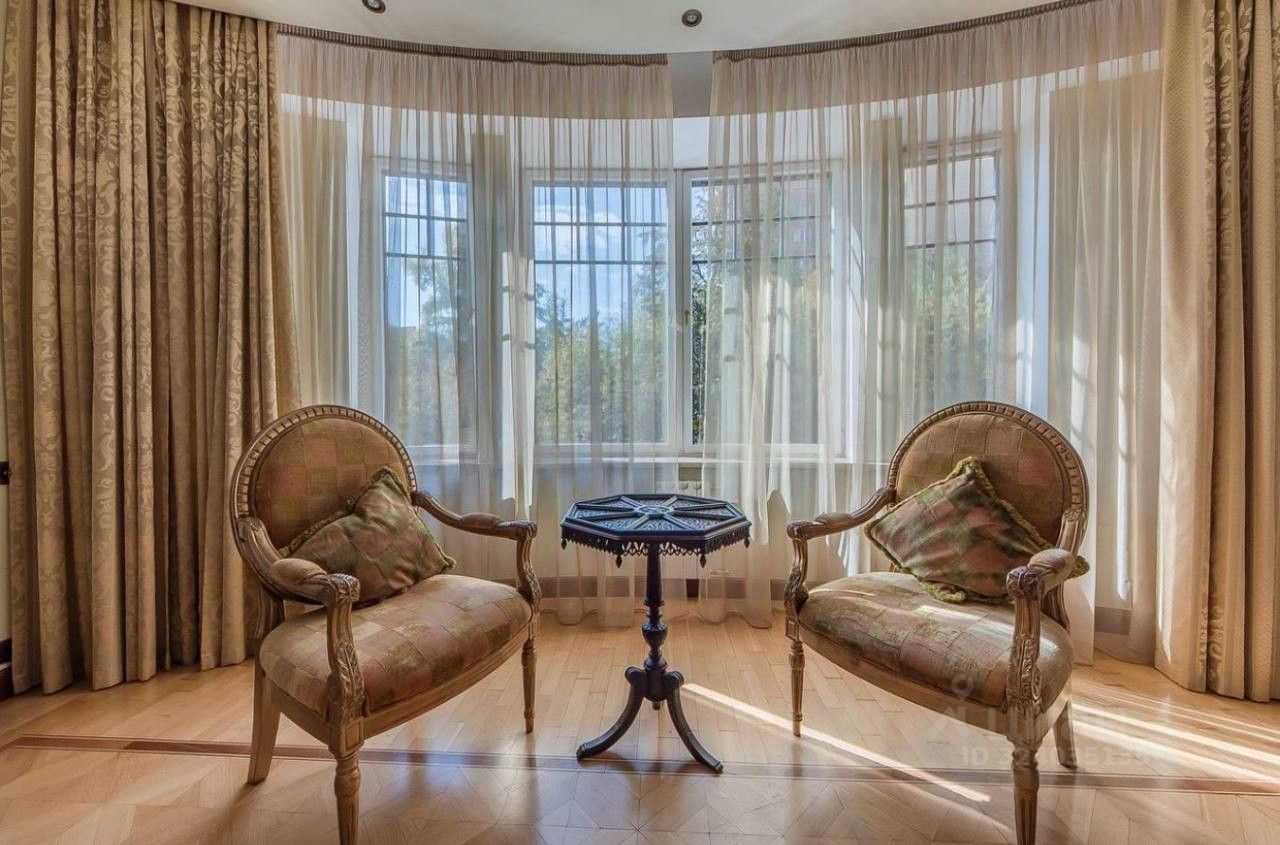 4-комнатная квартира, 210 м² — фотография 2