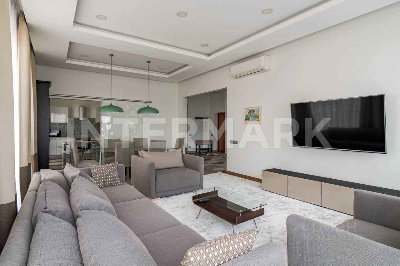 4-комнатная квартира, 168 м² — фотография 2