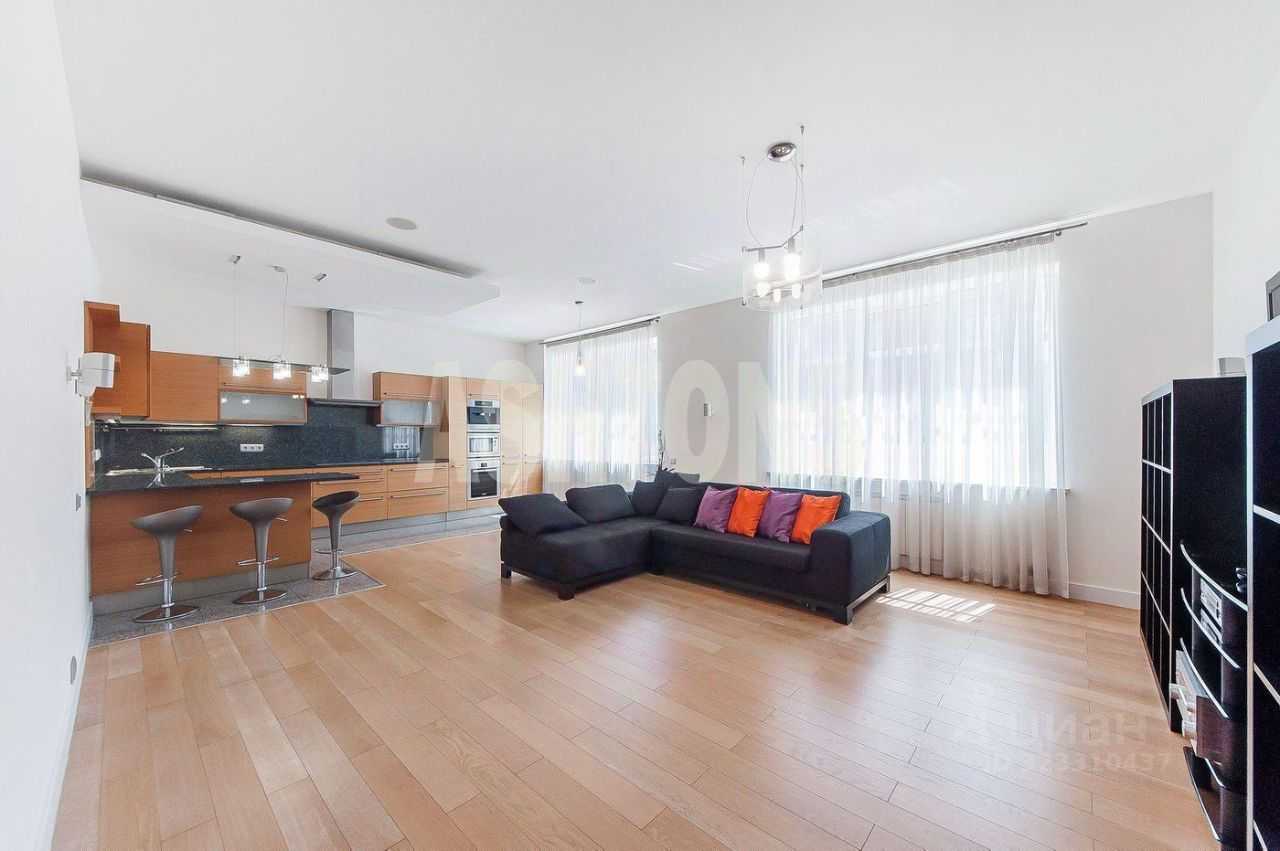 5-комнатная квартира, 204 м²