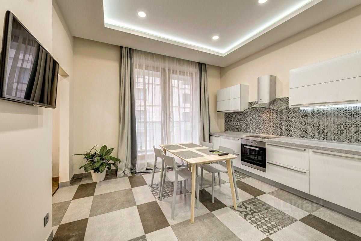 4-комнатная квартира, 170 м² — фотография 3