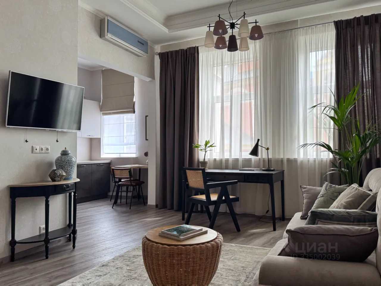 1-комнатная квартира, 52 м² — фотография 2