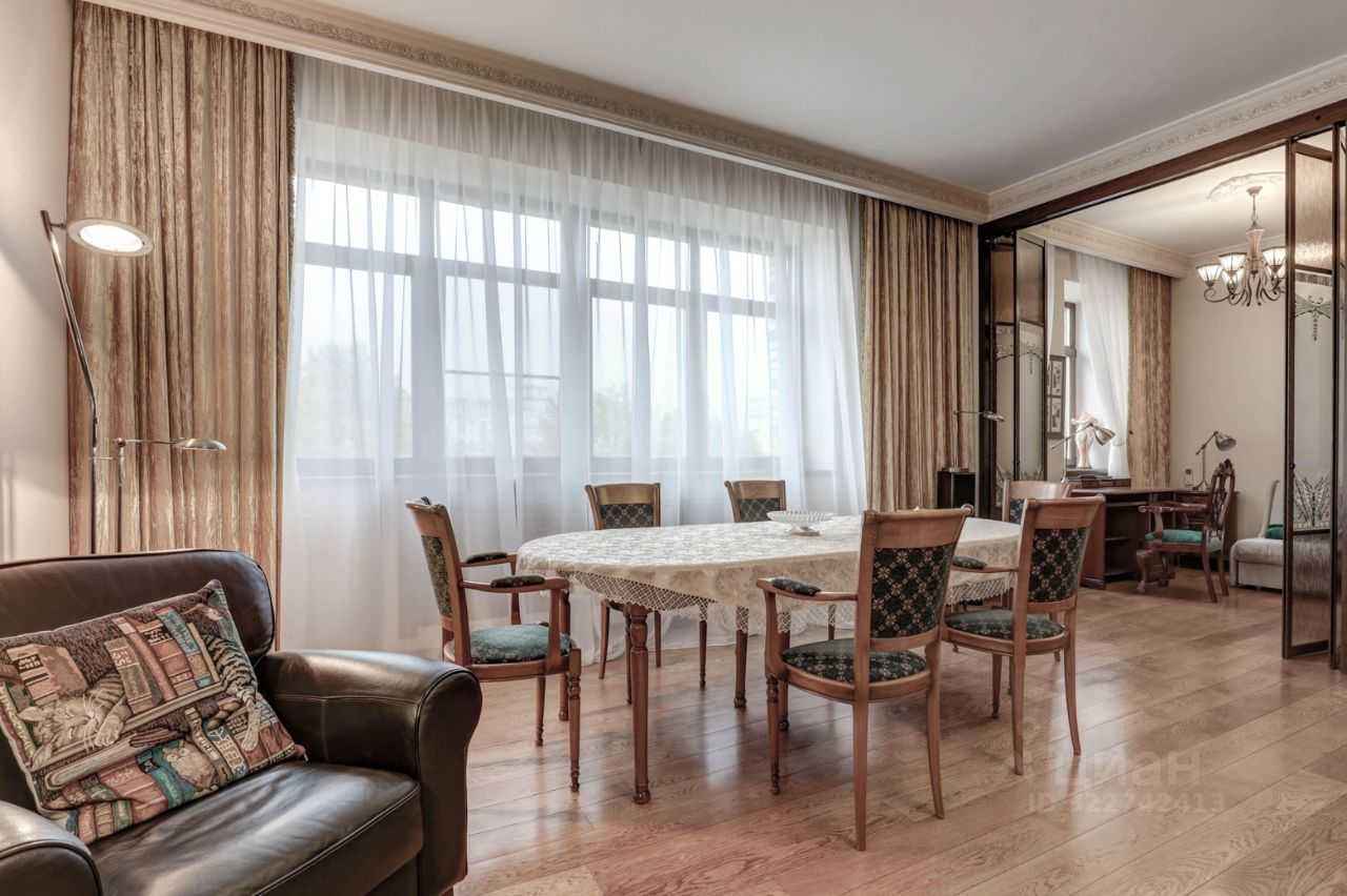 4-комнатная квартира, 167 м² — фотография 2