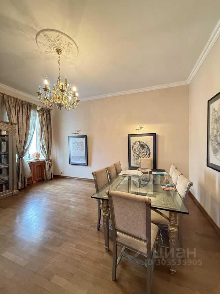 5-комнатная квартира, 153 м²