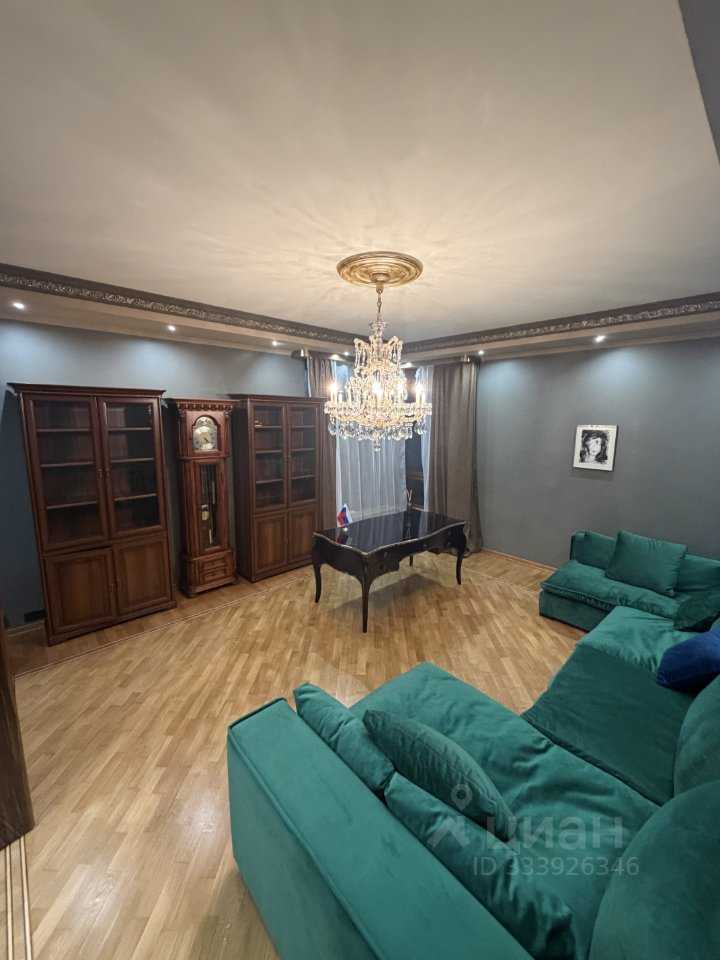 4-комнатная квартира, 220 м²