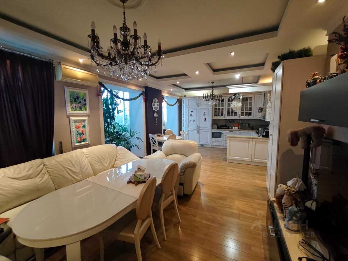 4-комнатная квартира, 150 м² — фотография 3