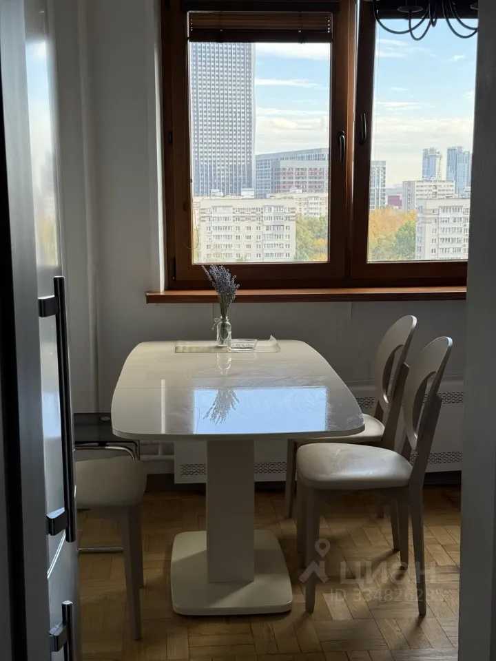 2-комнатная квартира, 60,2 м² — фотография 2