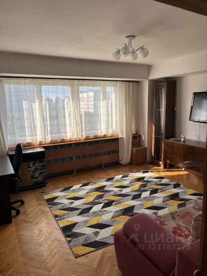 2-комнатная квартира, 56 м² — фотография 2