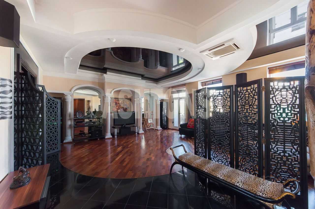 4-комнатная квартира, 137 м² — фотография 2