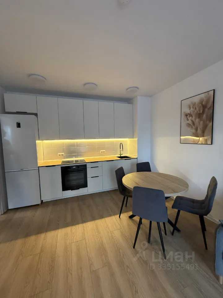 2-комнатная квартира, 67,2 м² — фотография 3