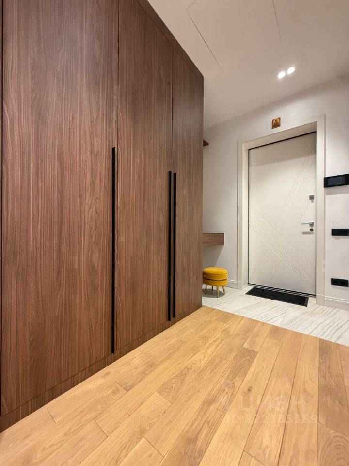 2-комнатная квартира, 56 м² — фотография 2