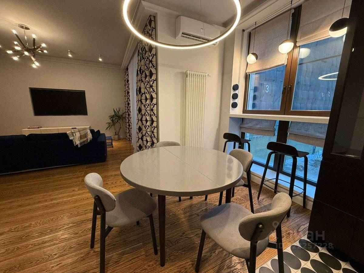 2-комнатная квартира, 112 м² — фотография 2