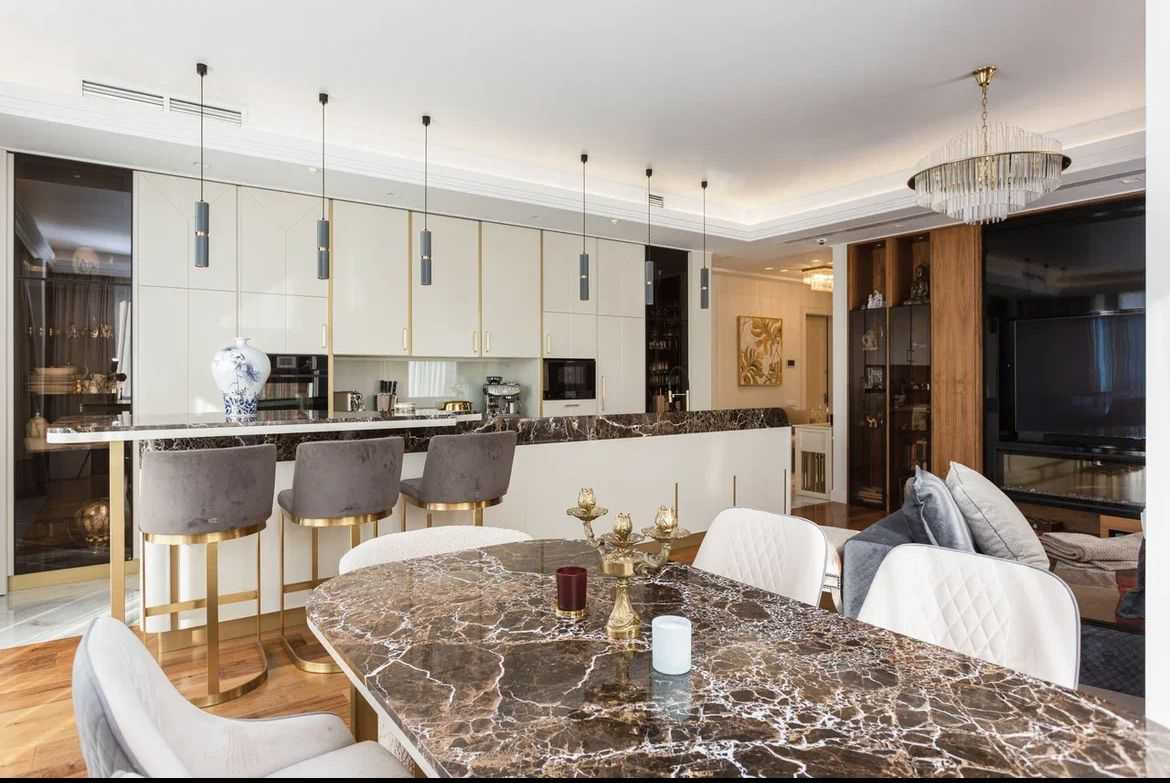 4-комнатная квартира, 180 м² — фотография 3