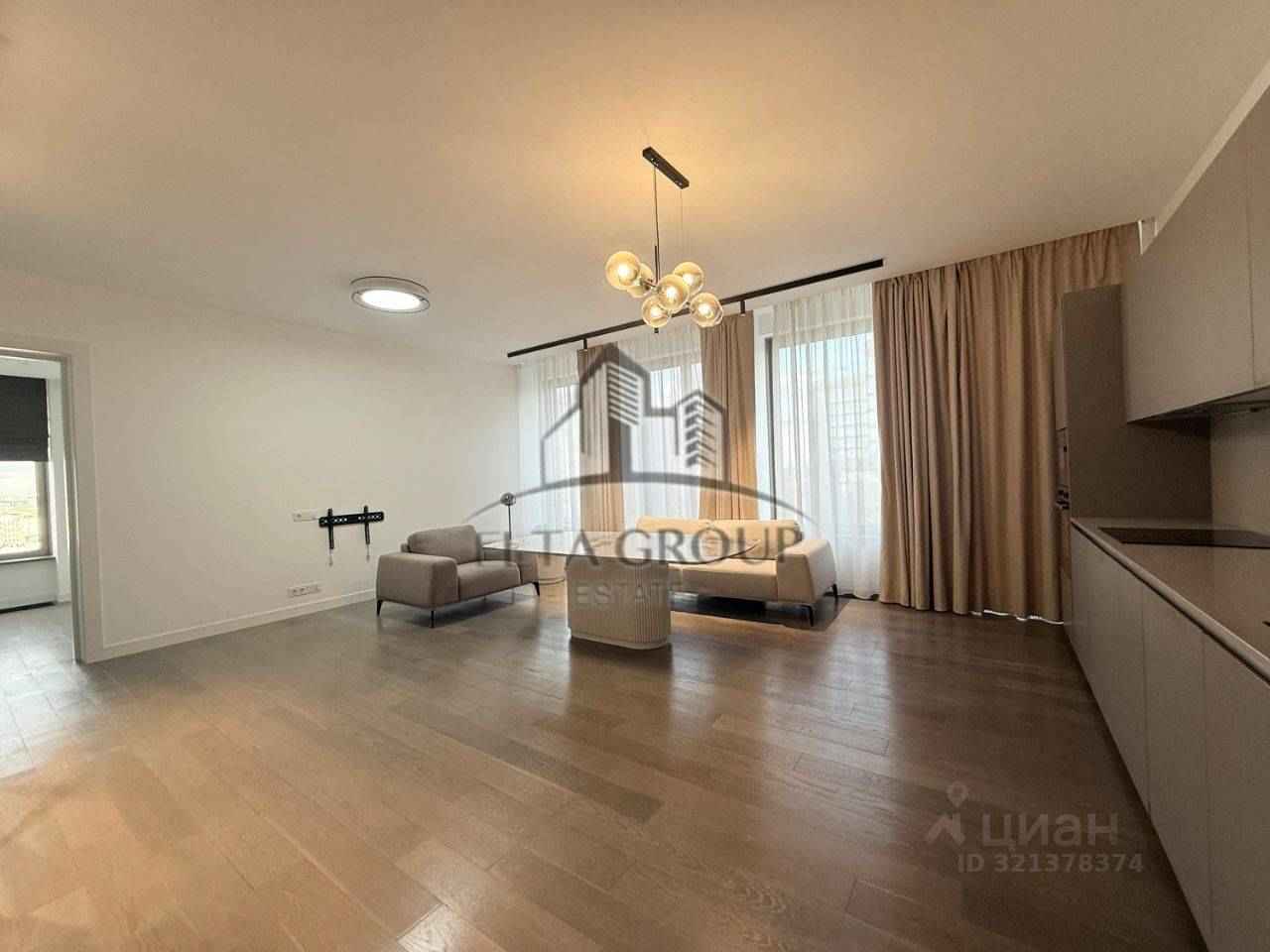 4-комнатная квартира, 140 м² — фотография 2