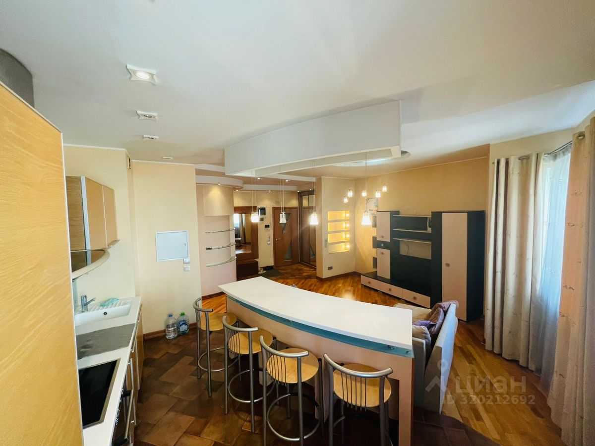 2-комнатная квартира, 80 м² — фотография 3