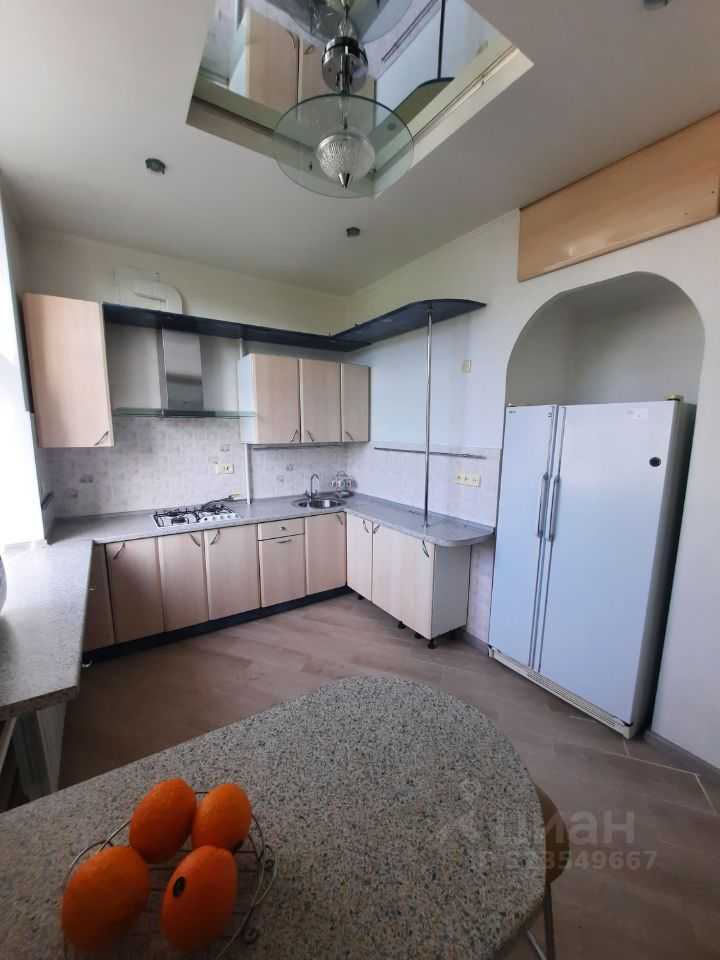 2-комнатная квартира, 76 м² — фотография 2