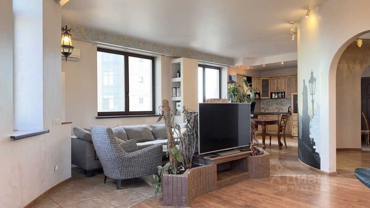 3-комнатная квартира, 140 м² — фотография 2