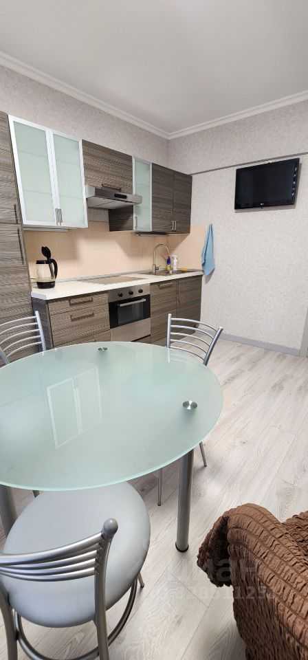 2-комнатная квартира, 63 м² — фотография 2
