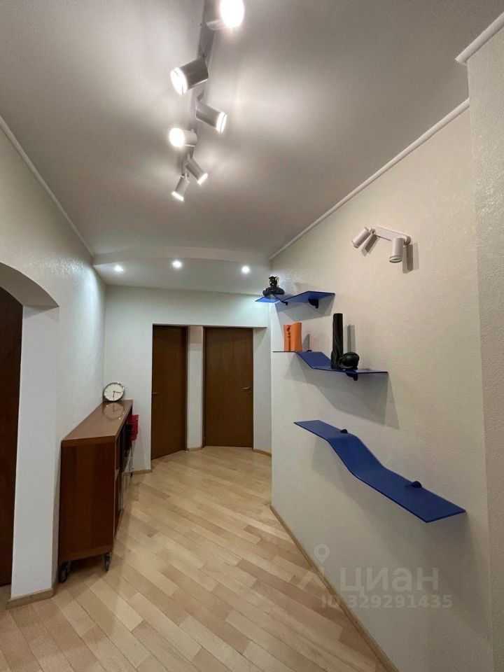 4-комнатная квартира, 102,7 м² — фотография 2